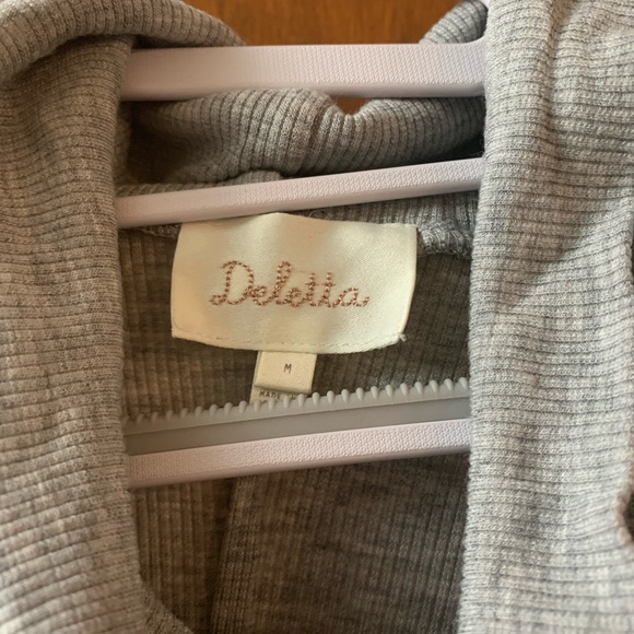 Deletta Cowl Neck Top - Picture 4 of 5